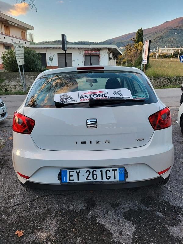Usata Seat Ibiza Business 74 CV (54 kW) 2015 Bianco Berlina