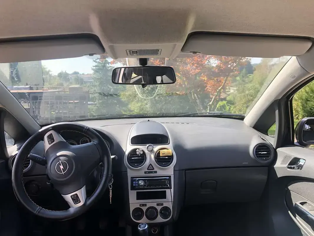 Usata Opel Corsa Enjoy 75 CV (55 kW) 2007 Utilitaria