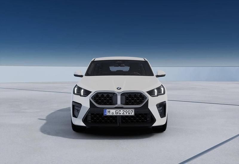 Ny BMW X2 M Sport 150 HK (110 kW) 2025 Vit SUV