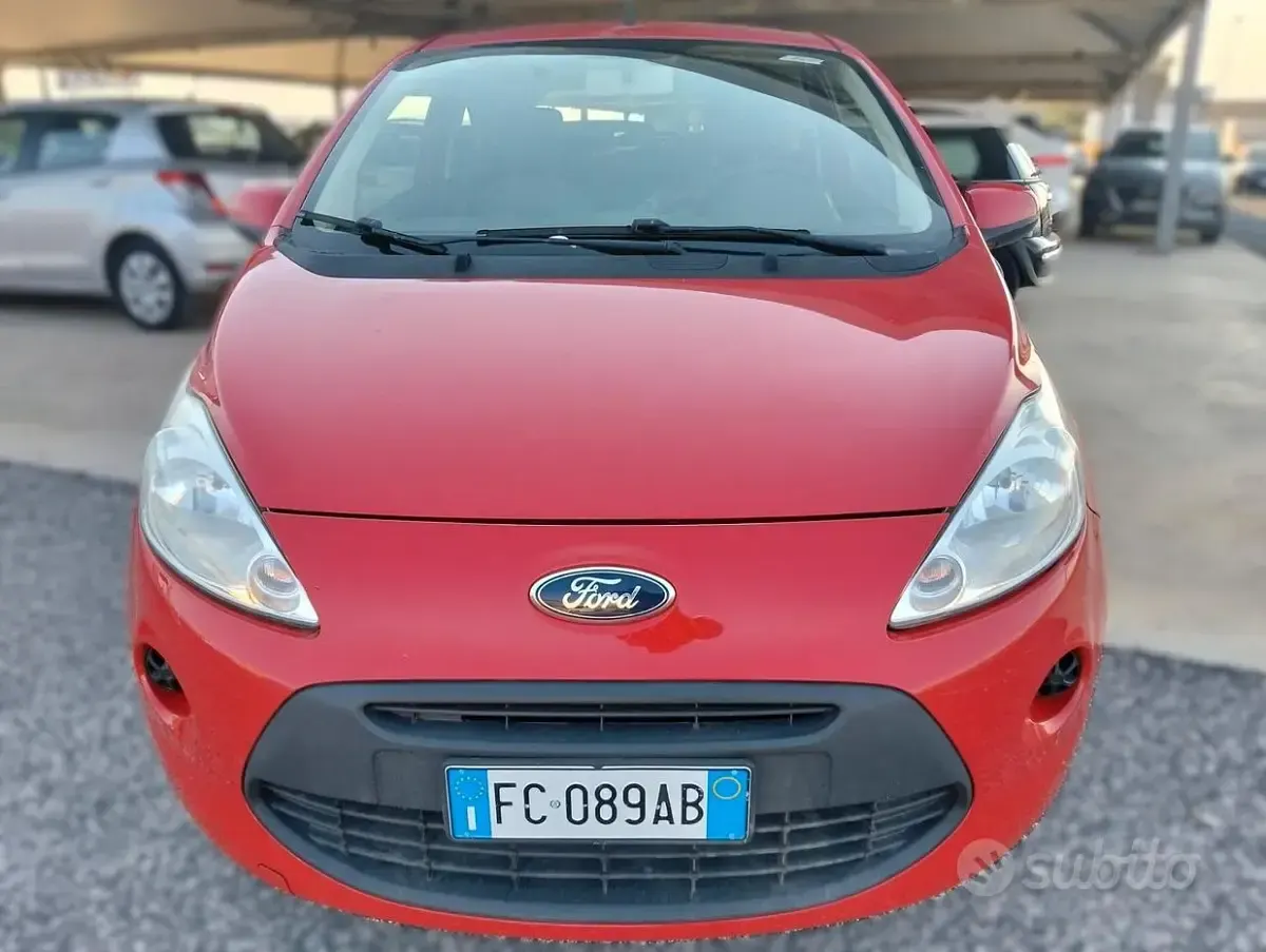 Usata Ford Ka Plus 69 CV (50 kW) 2016 Rosso Utilitaria