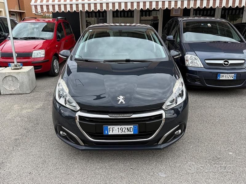 Blu Usata 2016 Peugeot 208 Allure Due volumi | 5999 € (Ottimo prezzo) - Immagine 1/4