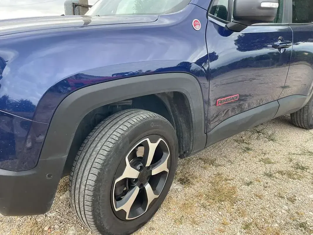 Usata Jeep Renegade Trailhawk 170 CV (125 kW) 2018 Bluazzurro SUV