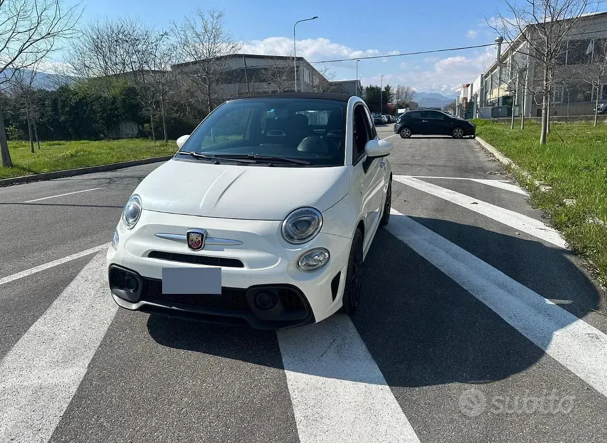 Usata Abarth 595 145 CV (106 kW) 2017 Bianco Cabrio