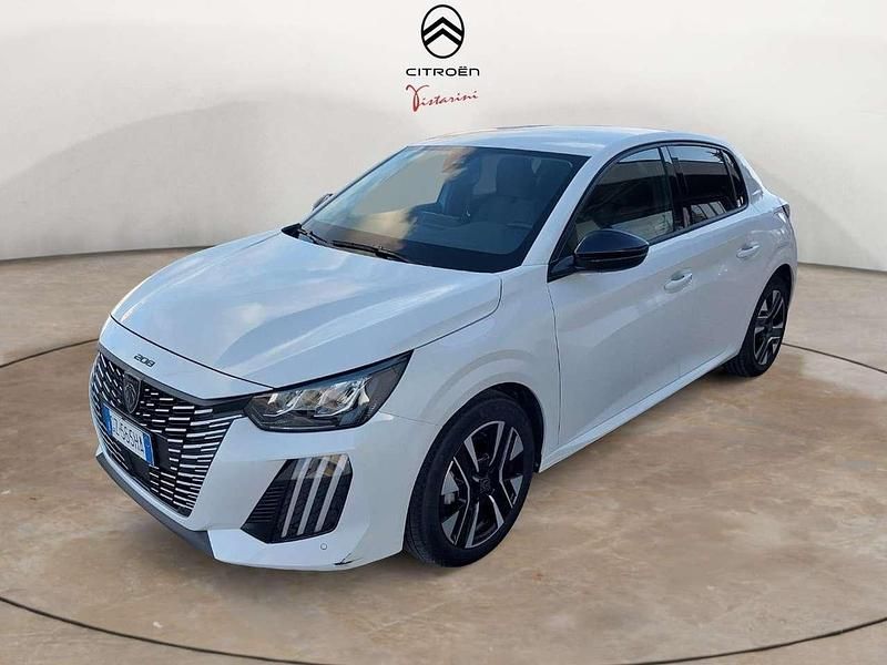 Usata Peugeot 208 Allure 101 CV (74 kW) 2025 Bianco Utilitaria