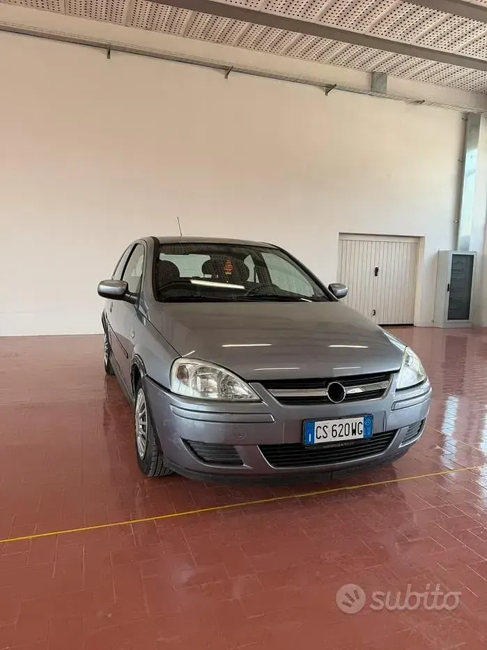 Usata Opel Corsa 80 CV (58 kW) 2005 Utilitaria