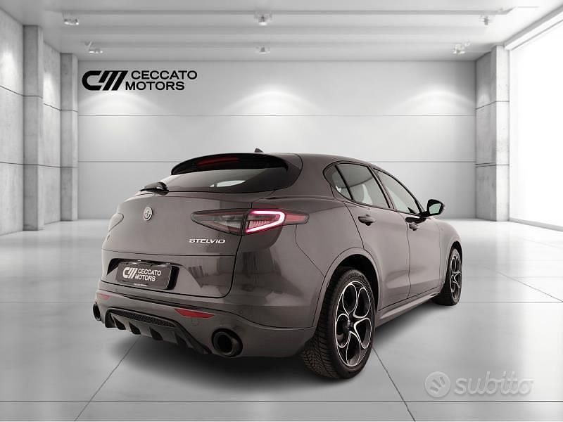 Usata Alfa Romeo Stelvio Ti 210 CV (154 kW) 2023 Grigio SUV