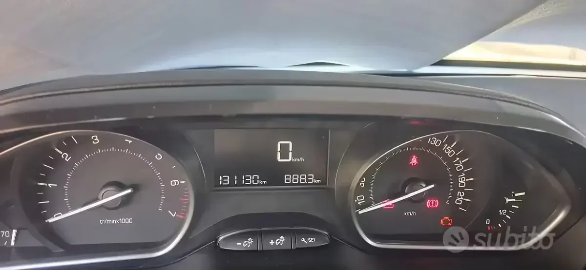 Usata Peugeot 208 83 CV (61 kW) 2019 Bianco Utilitaria