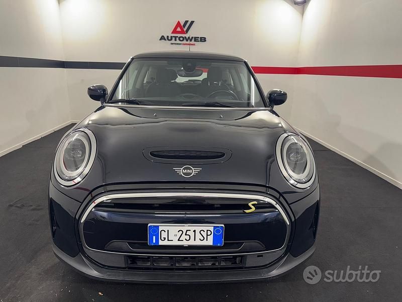 Usata Mini Cooper SE 75 kW (102 CV) 2022 Nero Utilitaria