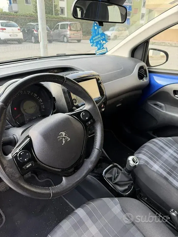Usata Peugeot 108 Allure 72 CV (52 kW) 2020 Bluazzurro Berlina