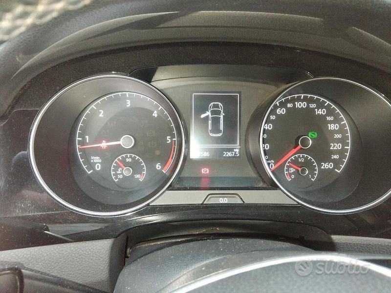 Usata VW Golf Sportsvan 110 CV (80 kW) 2015 Grigio Monovolume