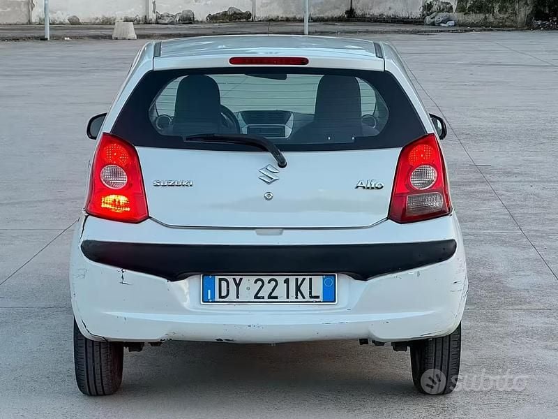 Usata Suzuki Alto 68 CV (50 kW) 2009 Bianco Utilitaria
