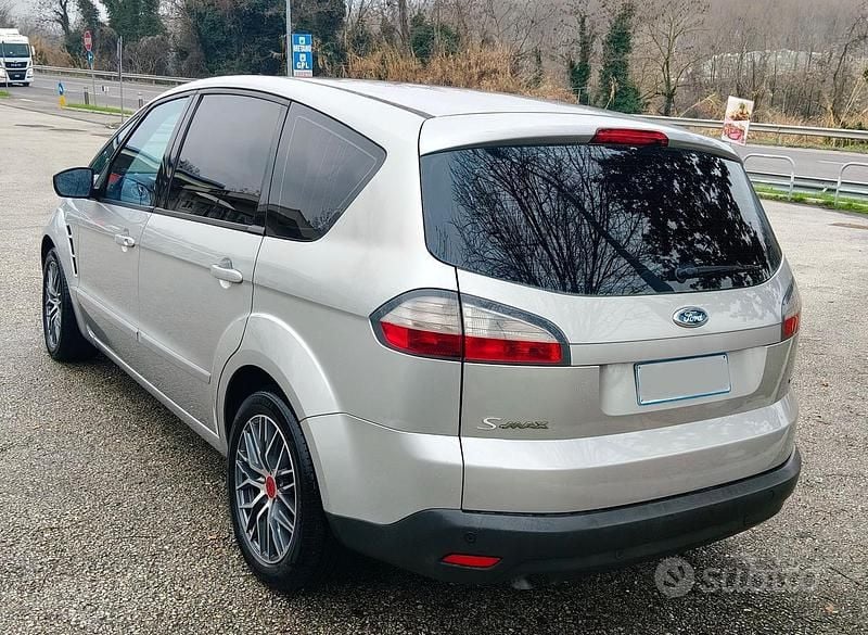 Usata Ford S-MAX S 2007 Grigio Monovolume