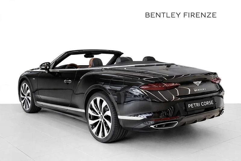 Usata Bentley Continental 600 CV (441 kW) 2025 Nero Cabrio