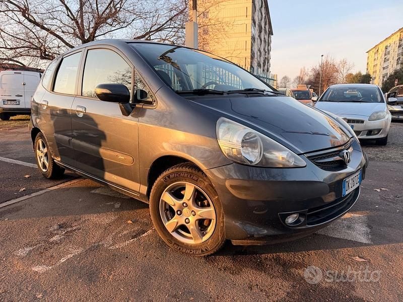 Usata Honda Jazz 83 CV (61 kW) 2007 Blu Utilitaria
