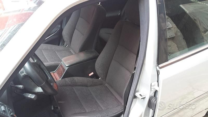 Usata Mercedes E250 1997 Grigio Station wagon