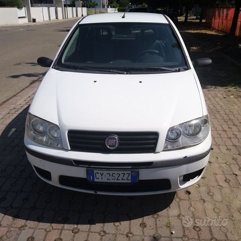 Usata Fiat Punto 54 CV (39 kW) 2006 Bianco Utilitaria