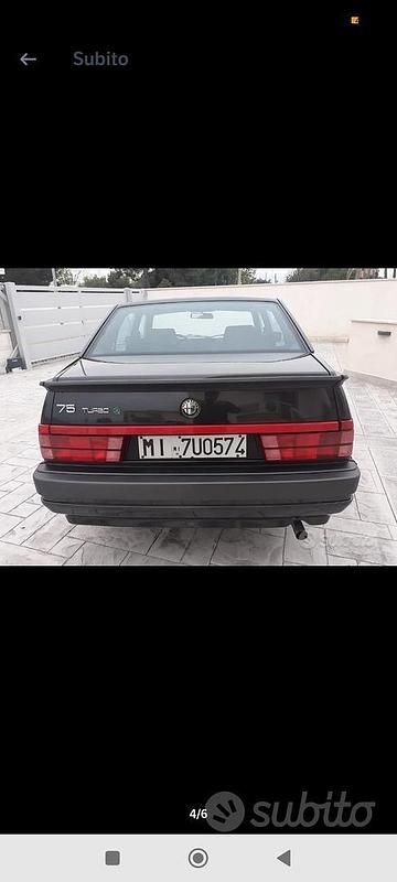 Usata Alfa Romeo 75 165 CV (121 kW) 1991 Nero Berlina