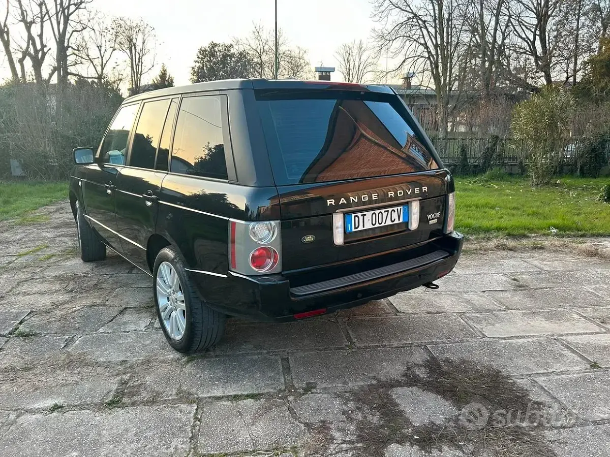 Usata Land Rover Range Rover Vogue 272 CV (200 kW) 2008 Nero SUV