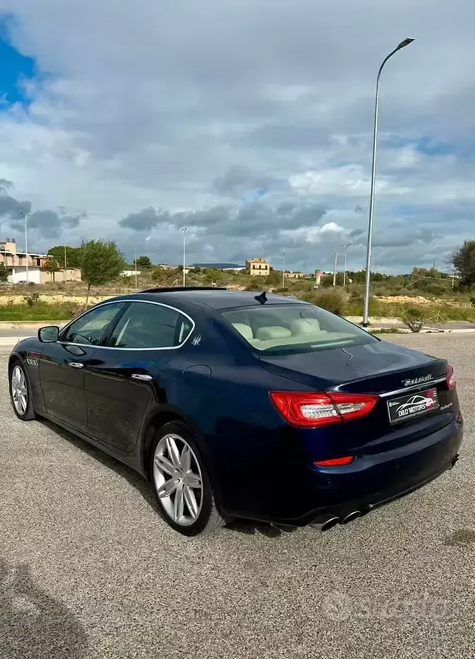 Usata Maserati Quattroporte 275 CV (202 kW) 2015 Bluazzurro Berlina