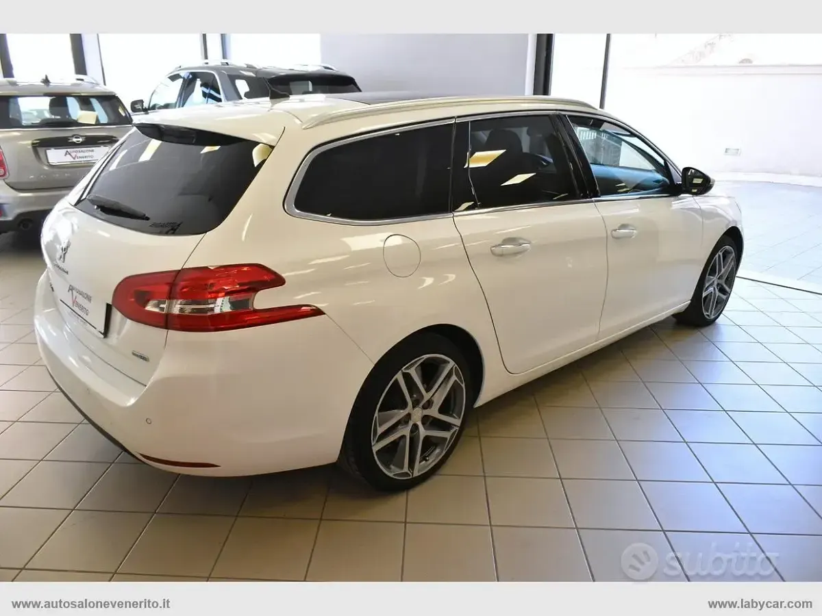 Usata Peugeot 308 GT-line 120 CV (88 kW) 2015 Bianco Station wagon
