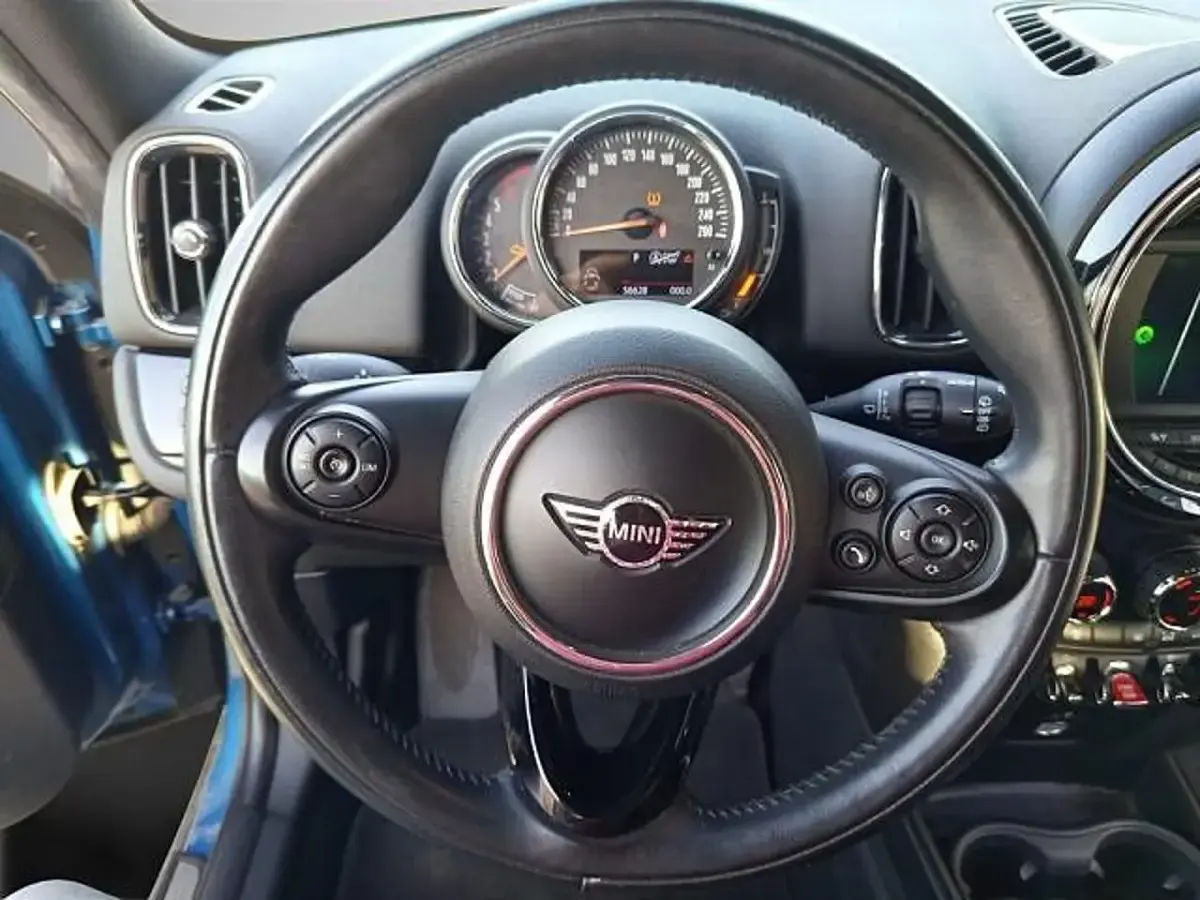 Usata Mini Cooper D 150 CV (110 kW) 2019 Blu Utilitaria