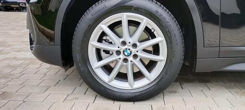 Käytetty BMW X1 xLine 150 HP (110 kW) 2022 Musta Katumaasturi