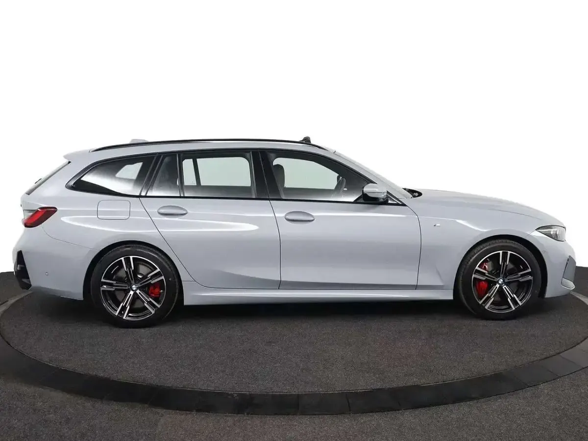 Usata BMW 330 M Sport 245 CV (180 kW) 2025 Grigio Station wagon