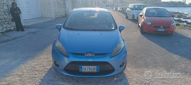 Usata Ford Fiesta 2010 Blu Utilitaria