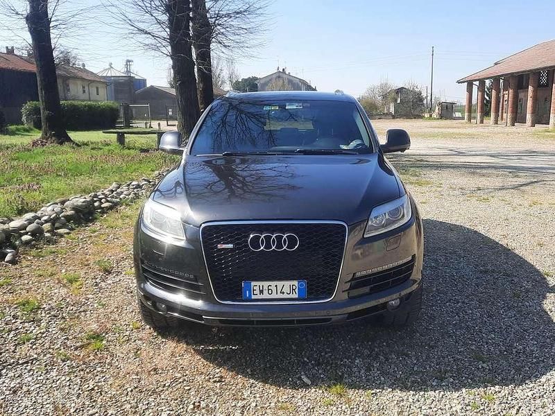 Usata Audi Q7 349 CV (256 kW) 2008 Grigio SUV