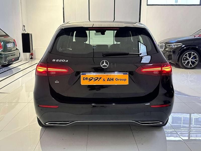 Usata Mercedes B220 Premium 190 CV (139 kW) 2023 Nero Monovolume
