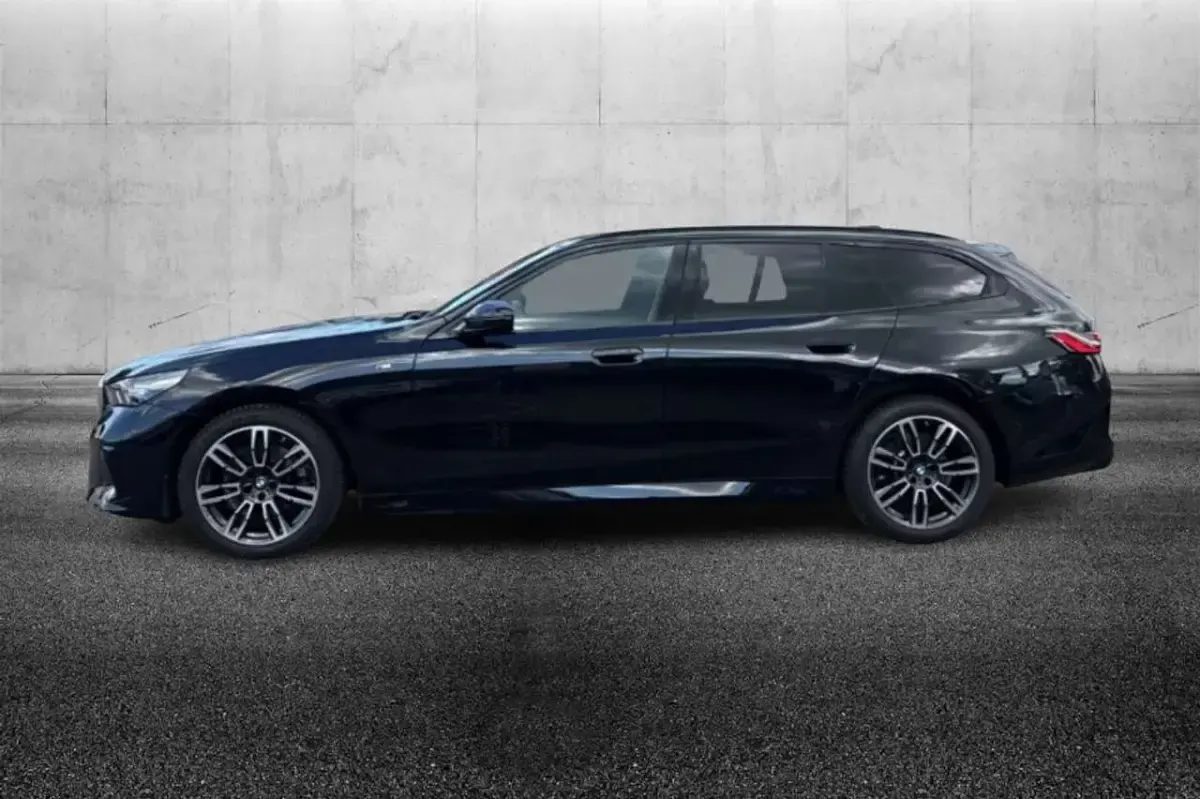 Usata BMW 520 M Sport 197 CV (144 kW) 2024 Nero Station wagon