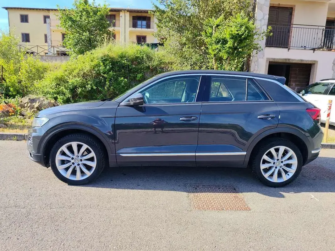 Usata VW T-Roc Advance 116 CV (85 kW) 2019 Grigio SUV