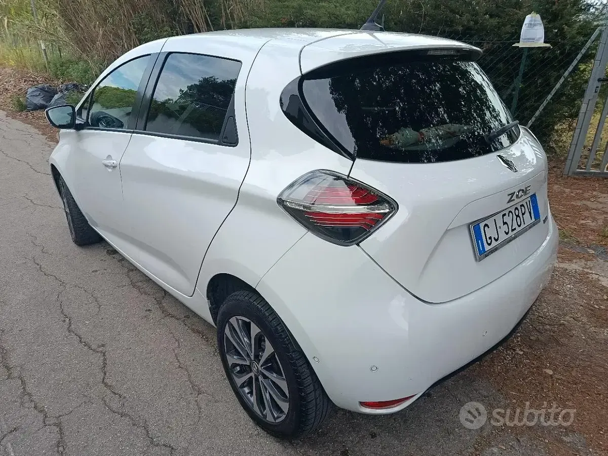 Usata Renault Zoe 50 kW (69 CV) 2022 Bianco Utilitaria