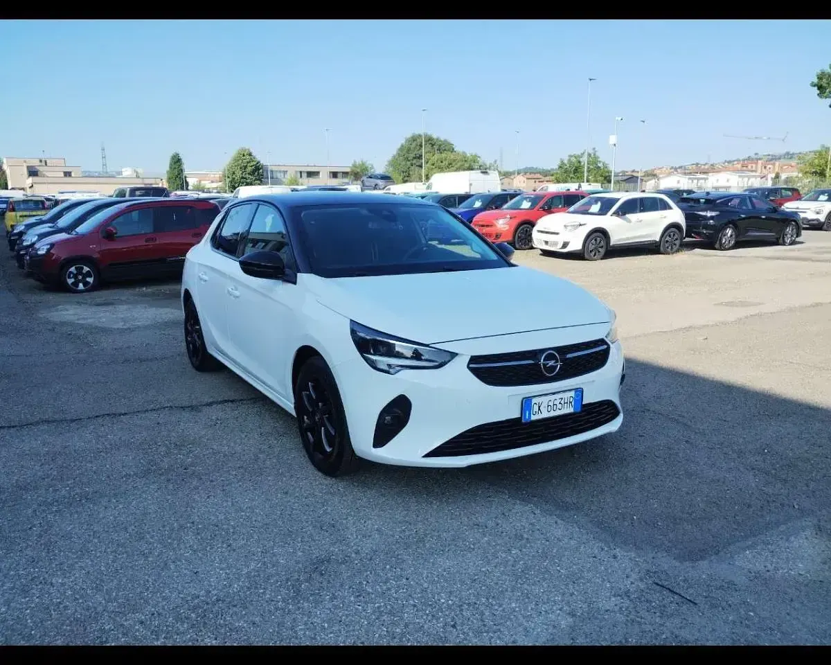 Usata Opel Corsa Design Edition 75 CV (55 kW) 2023 Bianco Utilitaria