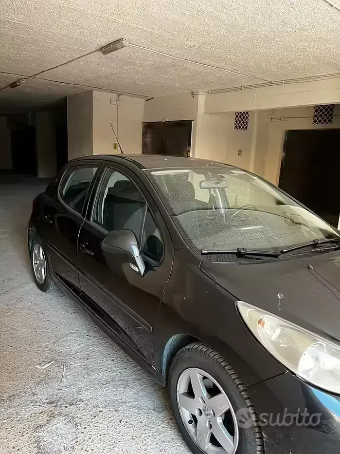 Usata Peugeot 207 88 CV (64 kW) 2008 Nero Berlina