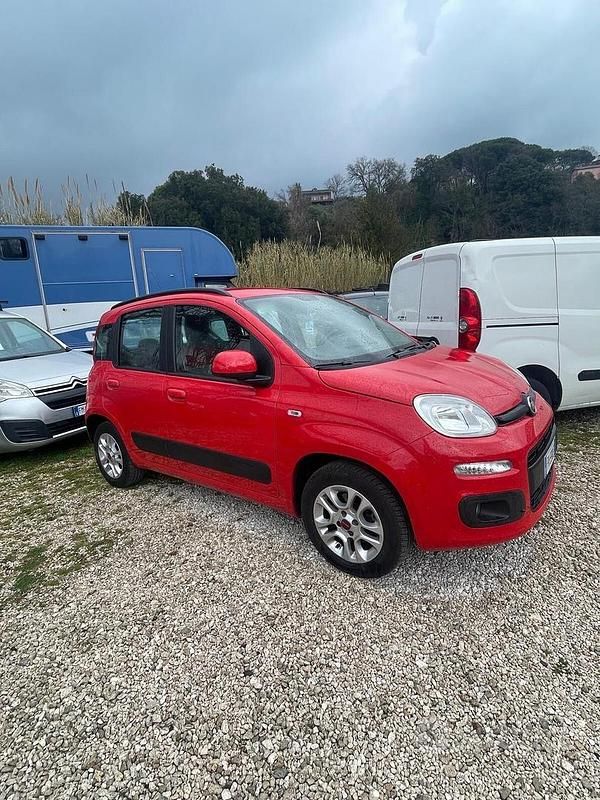 Usata Fiat Panda Easy 69 CV (50 kW) 2019 Rosso Utilitaria