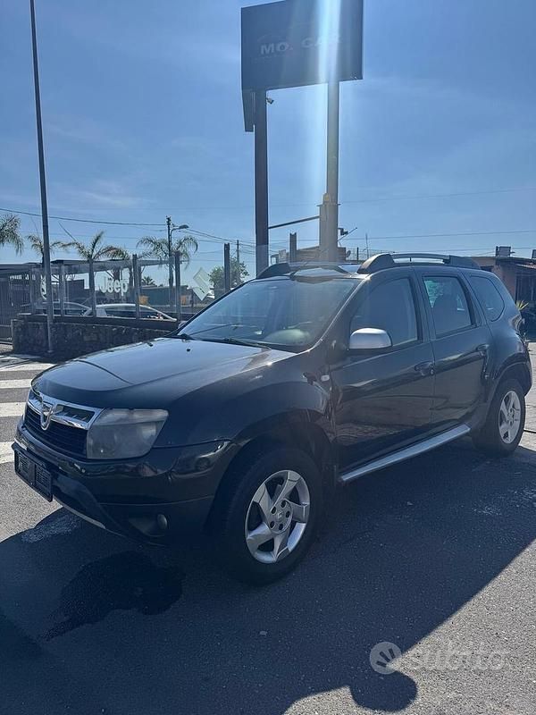 Usata Dacia Duster Lauréate 110 CV (80 kW) 2011 Nero SUV
