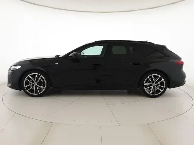 Occasion Audi A5 S-Line 204 PK (150 kW) 2025 Zwart Stationwagen