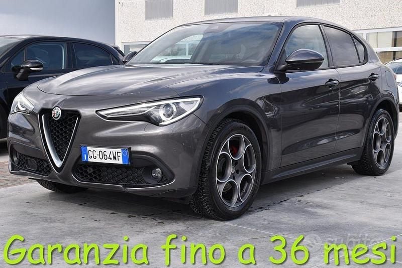 Usata Alfa Romeo Stelvio 160 CV (117 kW) 2021 Grigio SUV