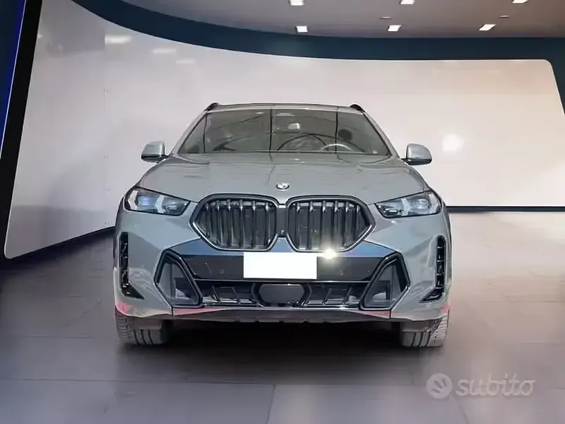 Usata BMW X6 M Sport 340 CV (250 kW) 2024 Grigio SUV