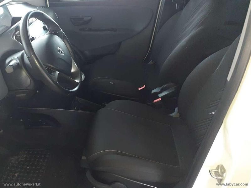 Usata Lancia Ypsilon S 69 CV (50 kW) 2022 Bianco Utilitaria