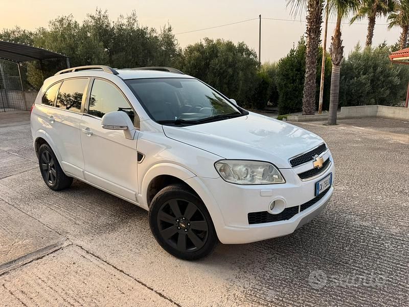 Usata Chevrolet Captiva 150 CV (110 kW) 2008 Bianco SUV