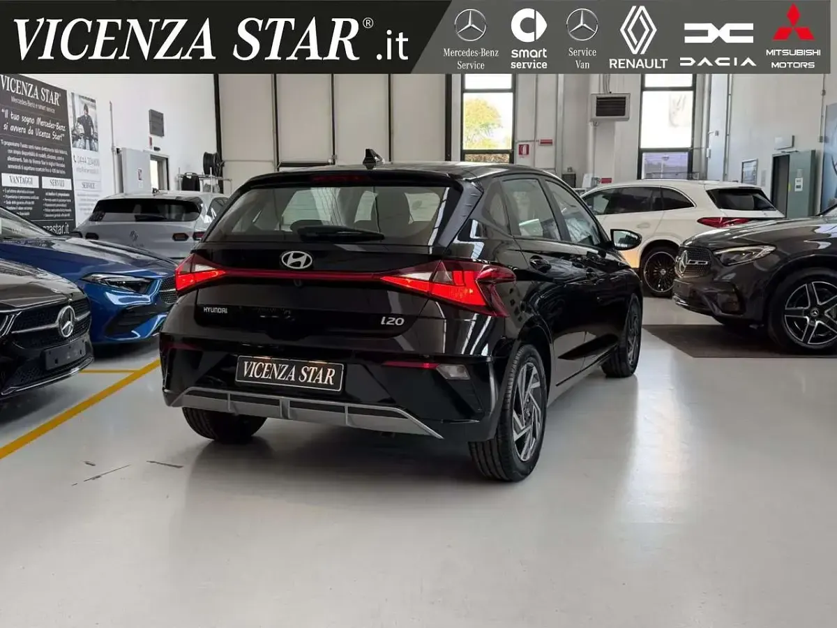 Nuova Hyundai i20 90 CV (66 kW) 2026 Nero Utilitaria