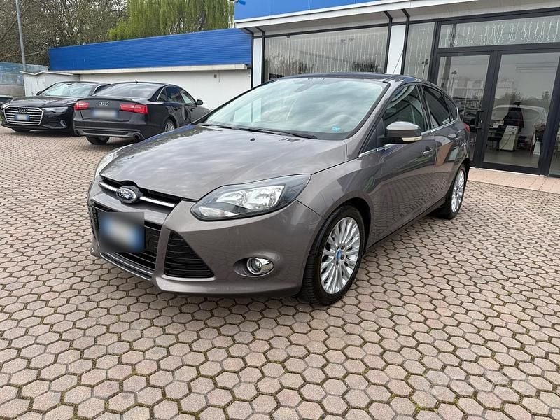 Usata Ford Focus 116 CV (85 kW) 2011 Marrone Berlina