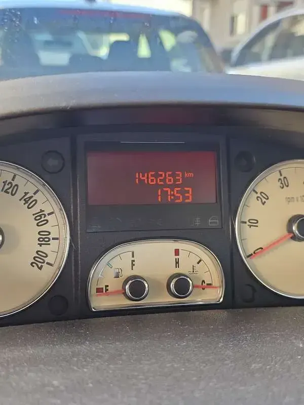 Usata Lancia Musa 95 CV (69 kW) 2005 Grigio Monovolume