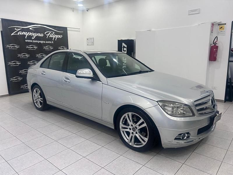 Usata Mercedes C200 136 CV (100 kW) 2008 Argento Berlina