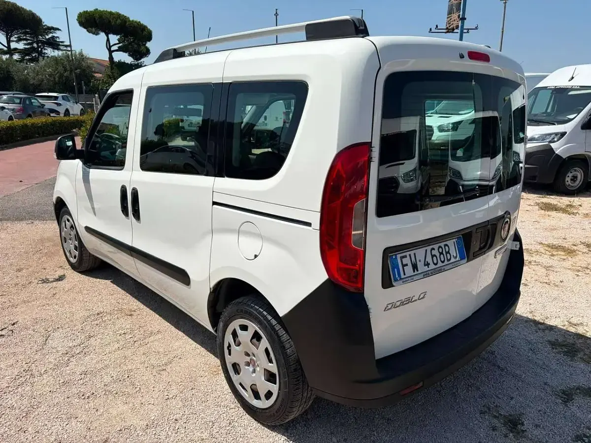 Usata Fiat Doblò 95 CV (69 kW) 2019 Bianco Monovolume