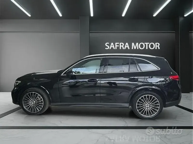 Usata Mercedes GLC220 AMG line 197 CV (144 kW) 2023 Nero SUV