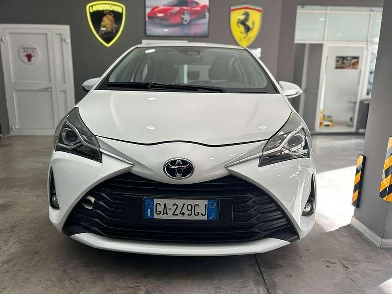 Usata Toyota Yaris Active 72 CV (52 kW) 2019 Bianco Berlina