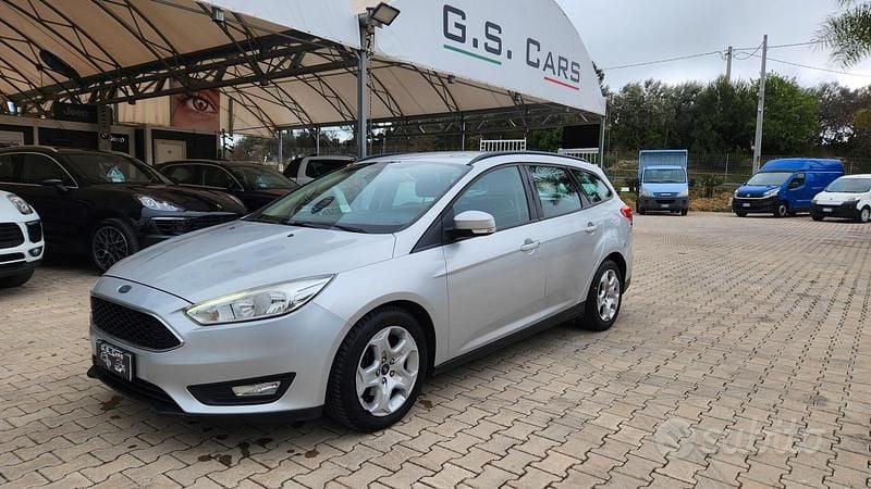 Begagnad Ford Focus 120 HK (88 kW) 2016 Grå Kombi